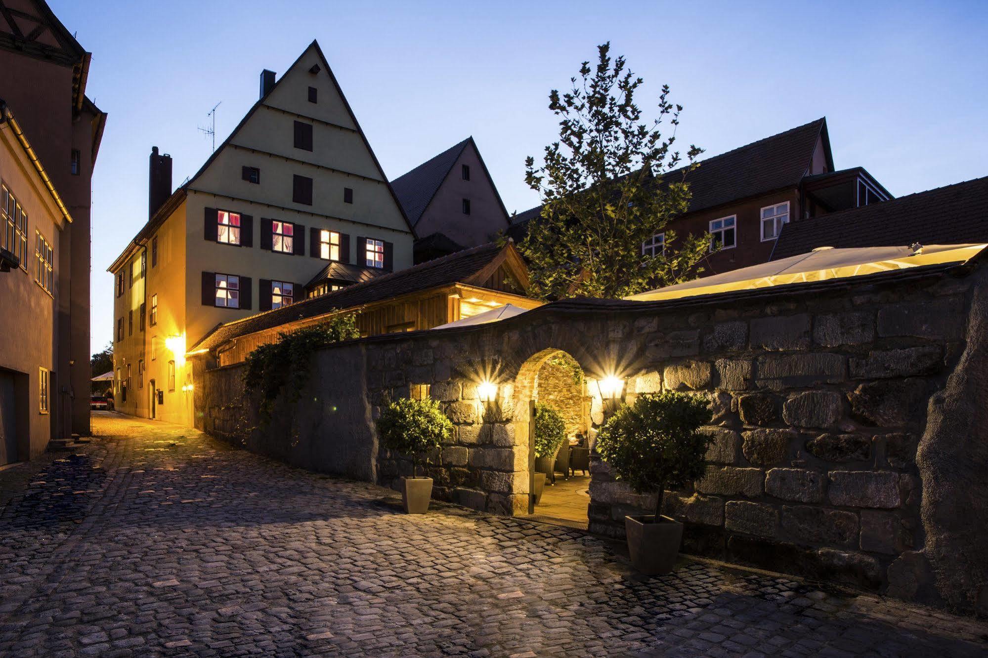 Meiser Altstadt Hotel Dinkelsbuehl Exterior photo